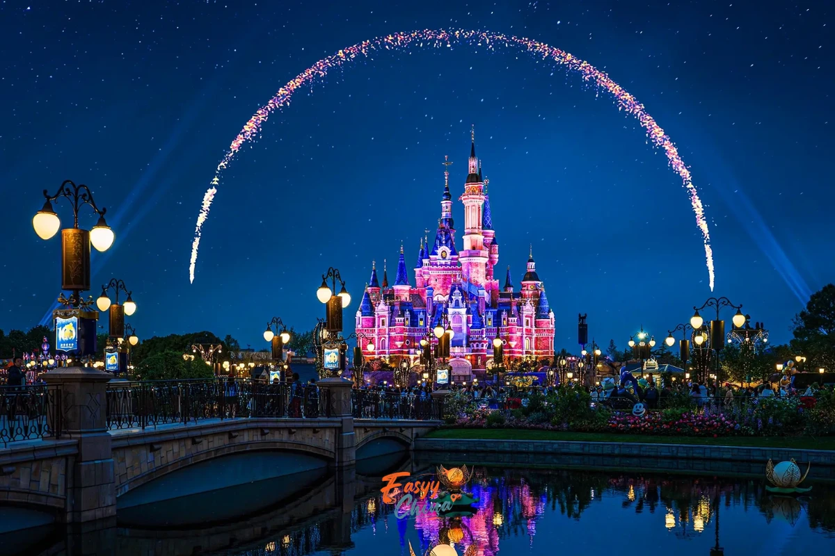 Du lịch Disneyland Thượng Hải lên đèn