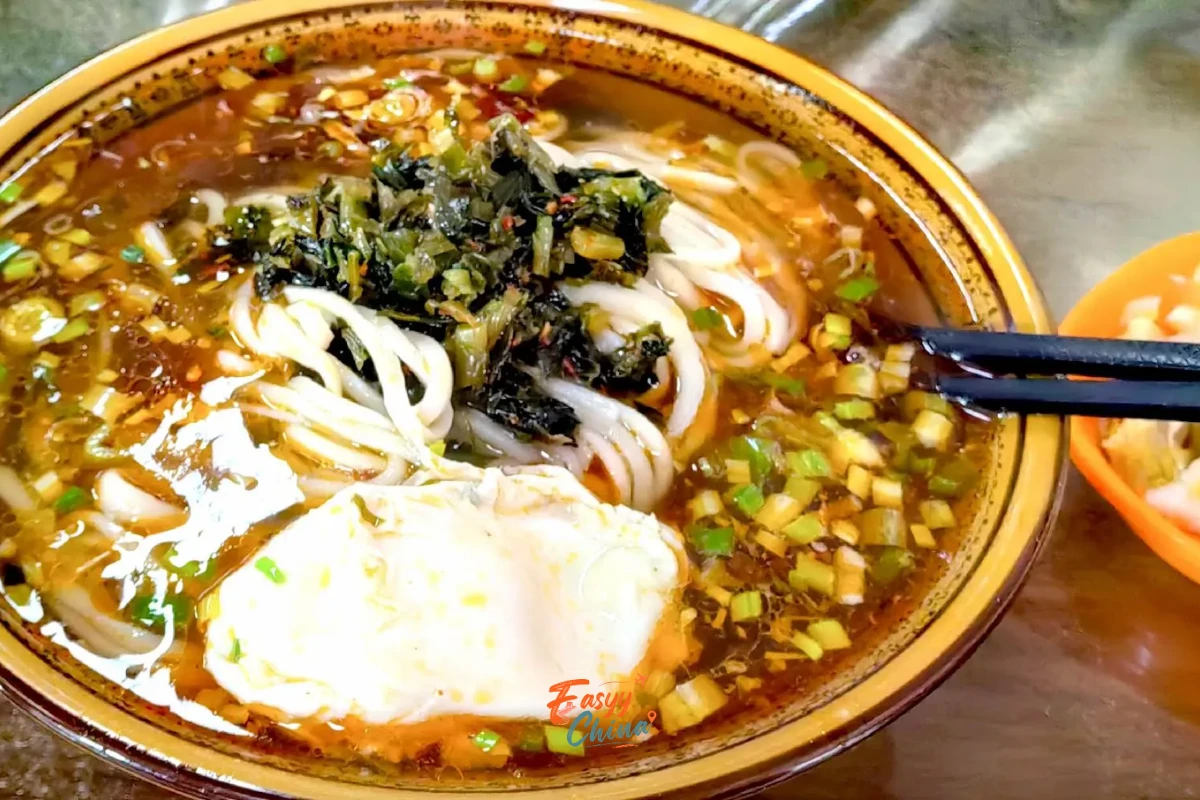 Mì nặn tay và mì nước chua ẩm thực Ninh Hạ