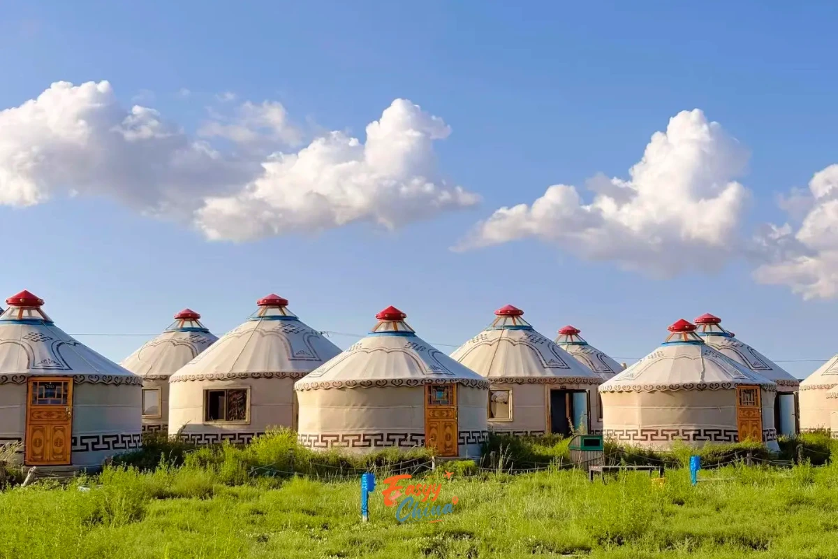 Lều yurt không thể bỏ qua khi du lịch Nội Mông