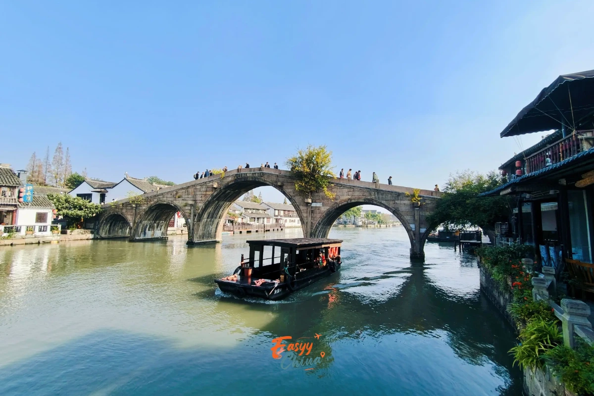 Check-in cầu Phóng Sinh Chu Gia Giác