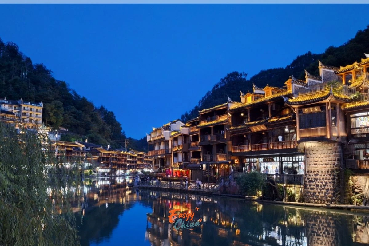 Ẩm thực Phượng Hoàng Cổ Trấn - những hương vị nên thử bên dòng Đà Giang